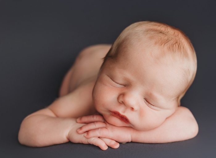 forward facing newborn photos