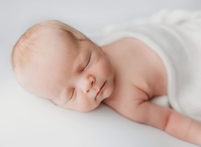 lifestyle newborn photographer portland