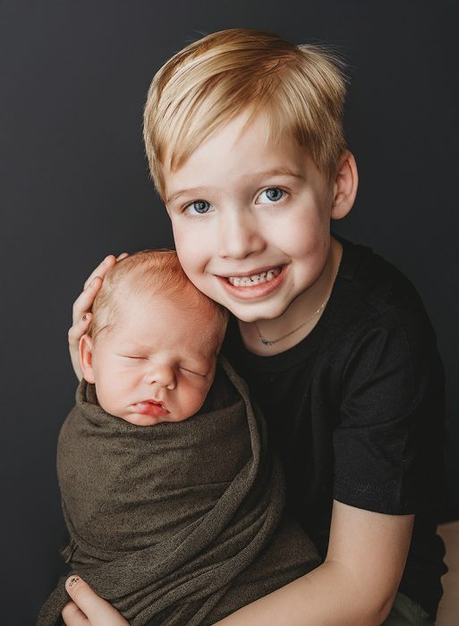 posed newborn photography