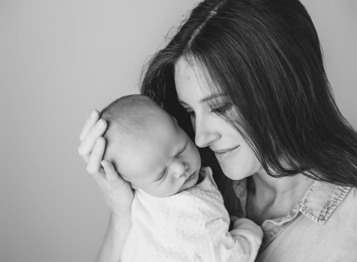 traveling newborn photographer portland oregon