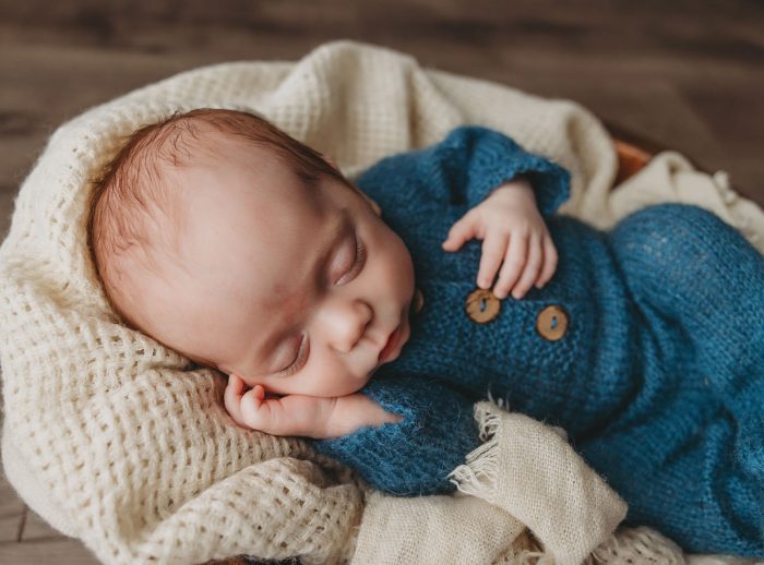 Best sherwood Oregon newborn photographer