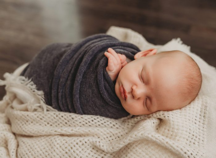 newborn photos home session pdx
