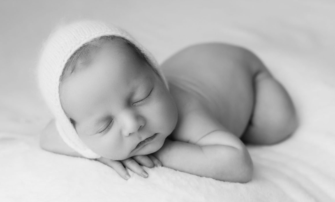 Manhattan NYC apartment newborn session with a baby boy