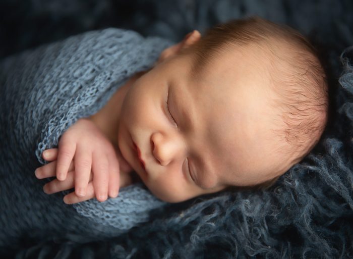 Minimalist newborn photography at home in a Brooklyn townhouse