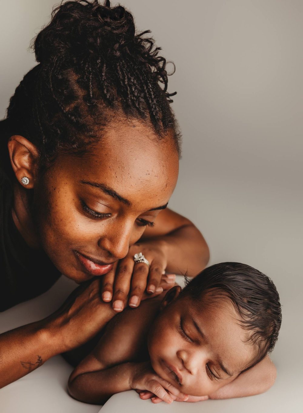 newborn photography nyc in home luxury session
