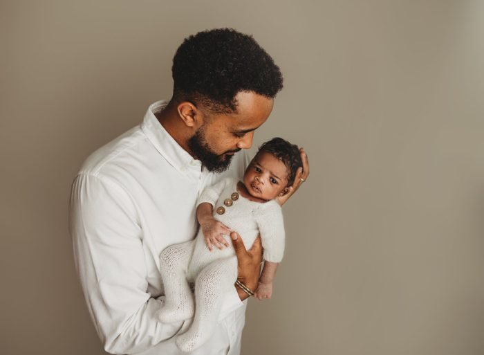 nyc in home newborn photographer traveling studio